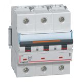 Выключатель автоматический трехполюсный 16А D DX3 25кА 409833 Legrand