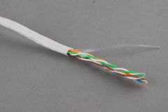 Витая пара UTP U/UTP категория 5e 4 пары 24 AWG одножильный красный PVC (305м) 42012 Hyperline