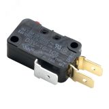 Контакт реверсивный 1NA+1NC 431157 Legrand