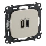 Valena ALLURE.Зарядное устройство с двумя USB-разьемами тип А-тип С 240В/5В 3000мА.С лицевой панелью.Цвет Слоновая кость 754966 Legrand