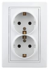 Розетка Intro Plano 1-205-01 с заземлением двойная 2X2P+E Schuko, 16А-250В, IP20, СУ, белый Б0053915 ЭРА