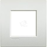 LivingLight Рамка AIR 1 пост Белый жемчуг LNC4802PR BTicino